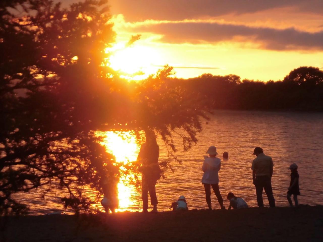 Отель Lakeside Banko Inawashiro Экстерьер фото