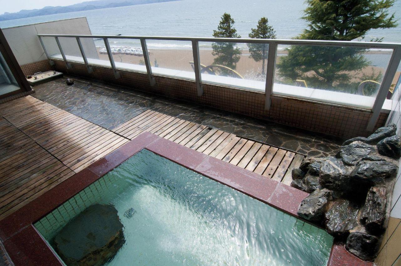 Отель Lakeside Banko Inawashiro Экстерьер фото