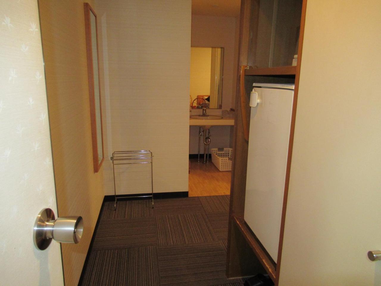 Отель Lakeside Banko Inawashiro Экстерьер фото